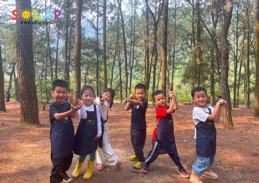 Biểu hiện là “thước đo” chân thực nhất để biết con có hạnh phúc khi đến trường không.